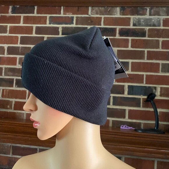 Under Armour Women's Wool Blend Black Beanie Hat Colder Conditions Leather Logo - Picture 4 of 16